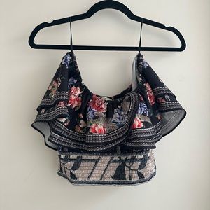 Her bottari/ Akita off shoulder floral printed crop top